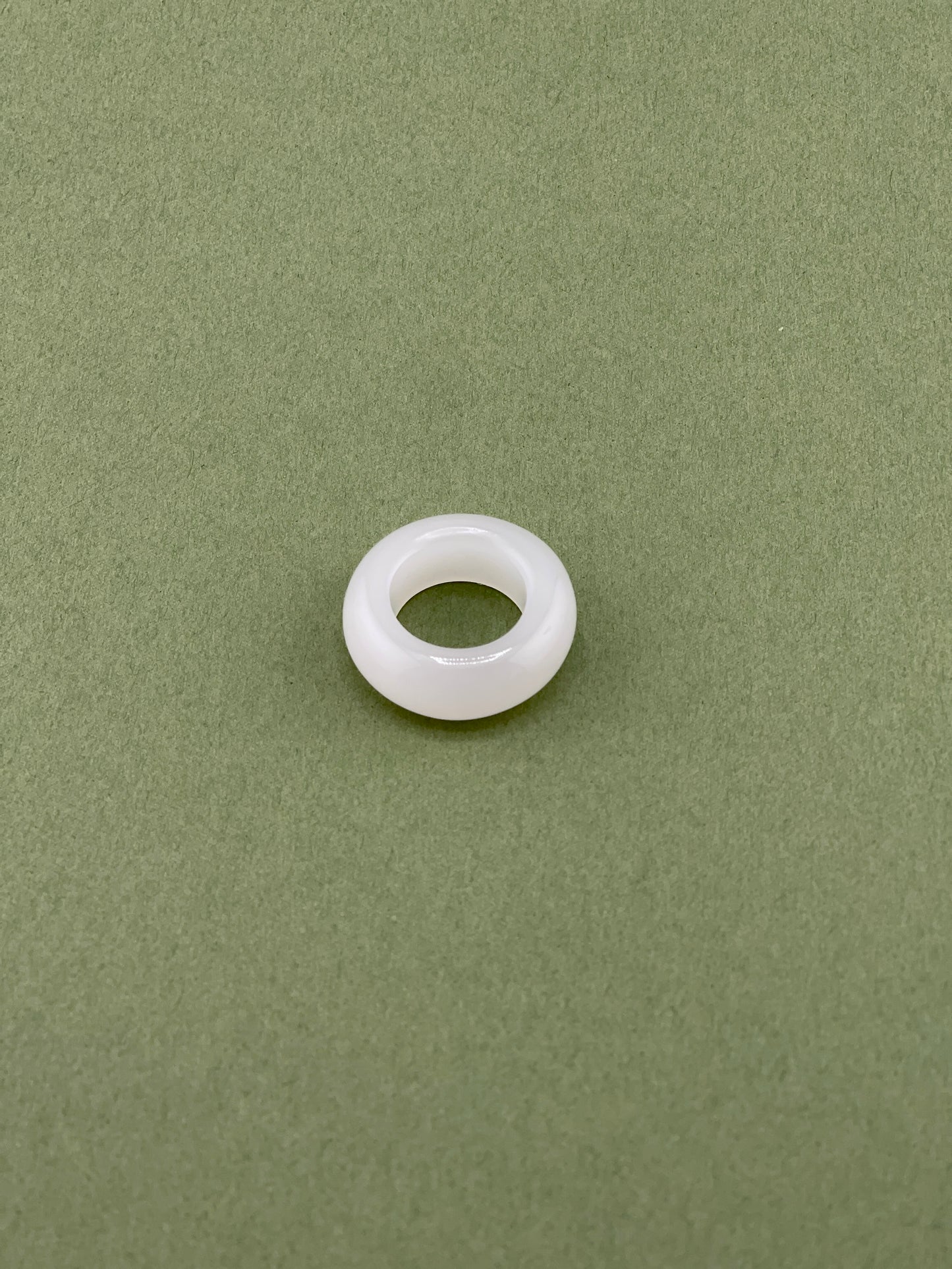 Icy White@ Large Band Ring 11mm