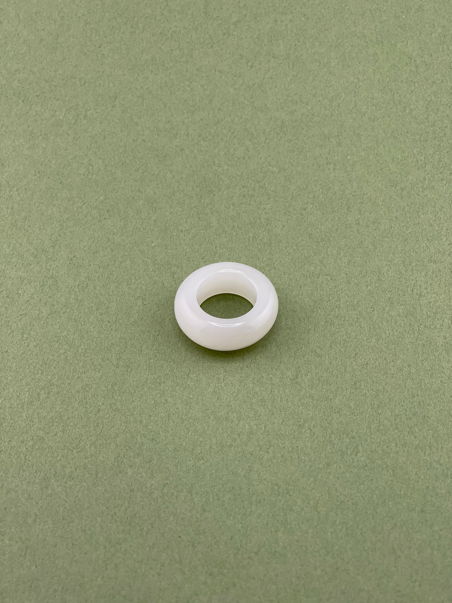 Icy White@ Large Band Ring 10mm
