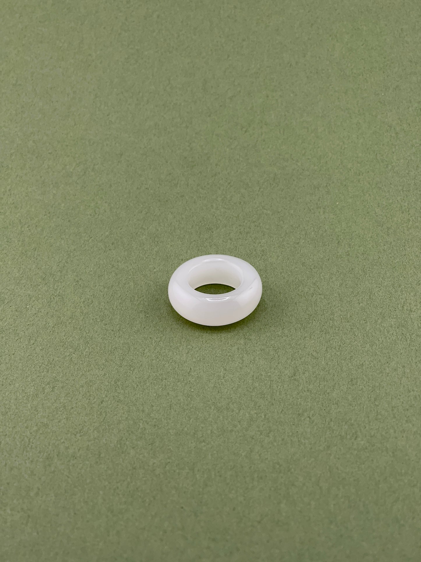 Icy White@ Large Band Ring 11mm