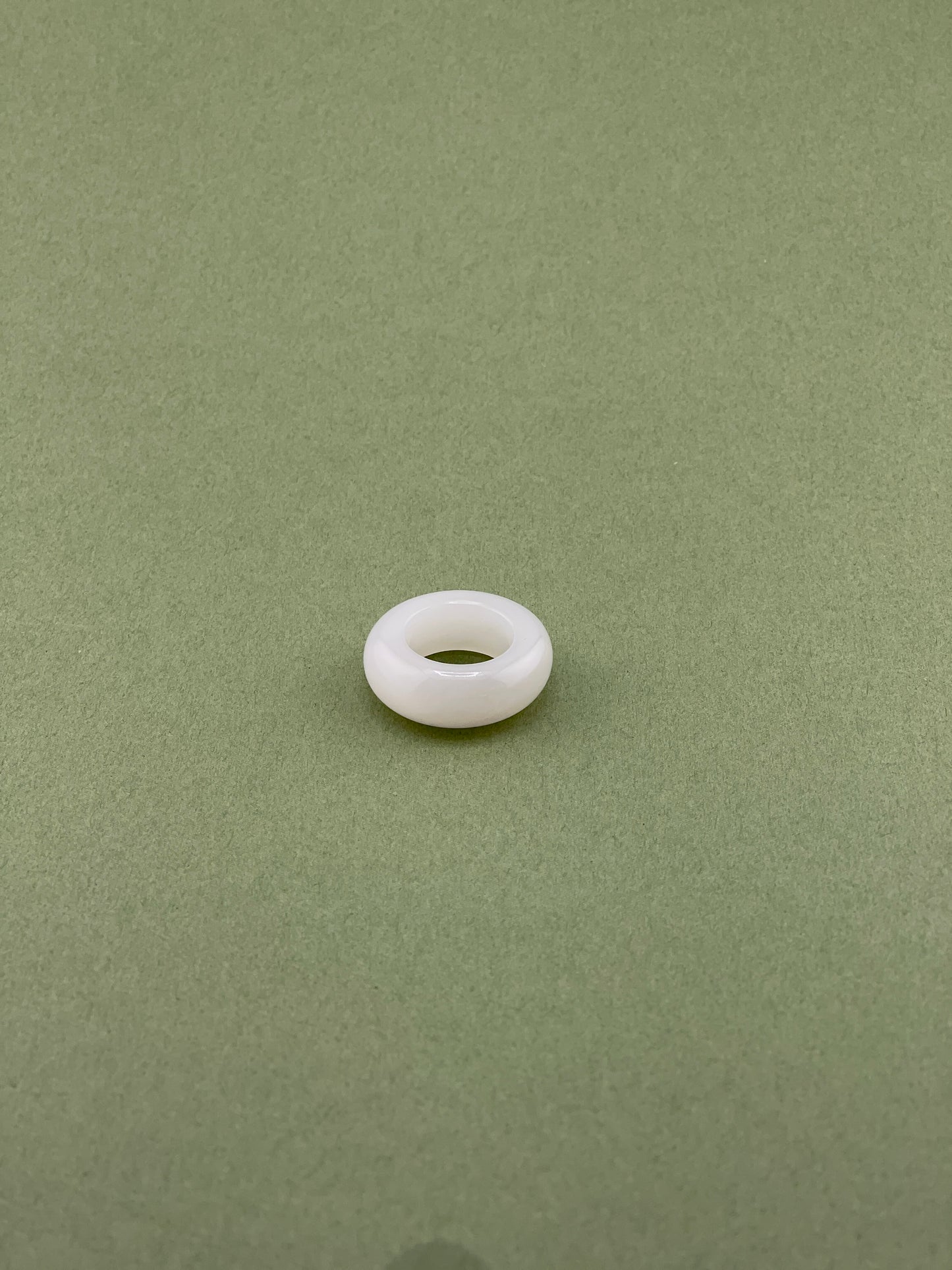 Icy White@ Large Band Ring 10mm